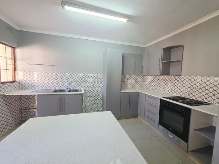 3-Bedroom House in Empangeni Central For Sale with Double Garage and Private Yard.