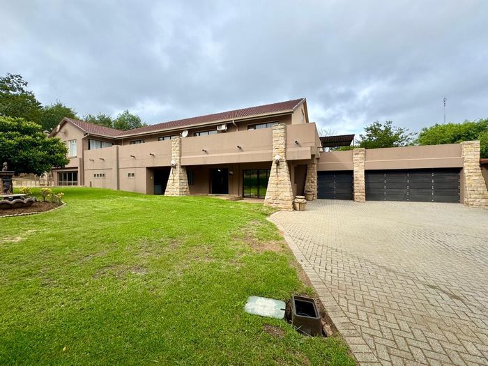 For Sale: Versatile 9-bedroom house in Trichardt with ample parking and entertainment areas.