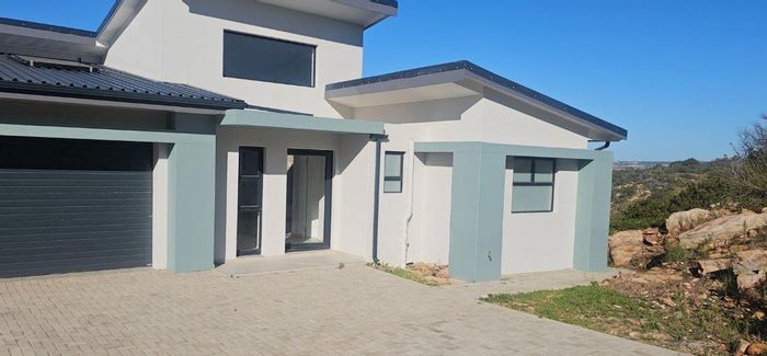 Island View Duet For Sale: 3 beds, open-plan living, ocean views, no transfer duty.