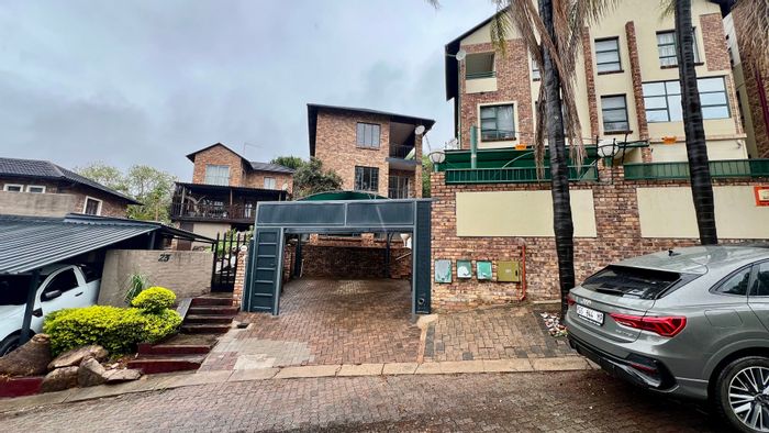 4 Bedroom House To Rent in West Acres with Office and Garage, Available Immediately.