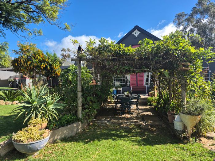 For Sale: Montagu Rural Farm with 4 units, pool, solar power, and fruit trees.