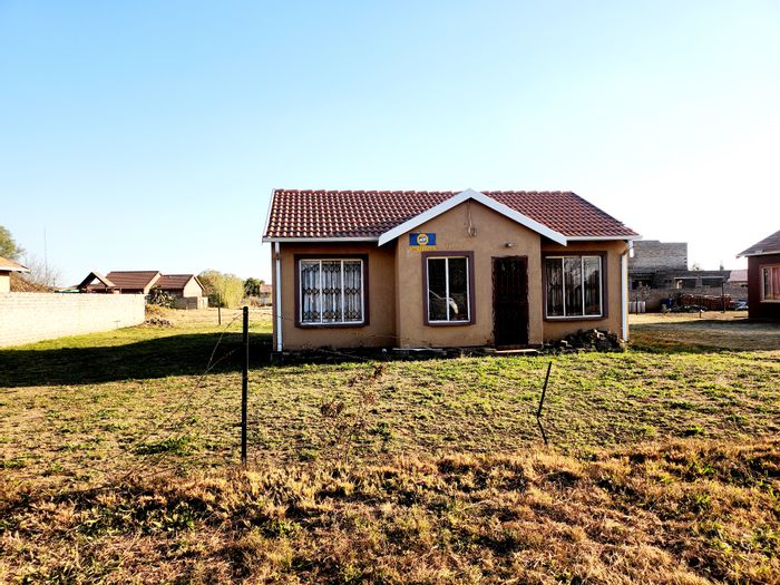 Riversdale House For Sale: 3 Bedrooms, 1 Bath, 2-Car Carport, Spacious Yard.