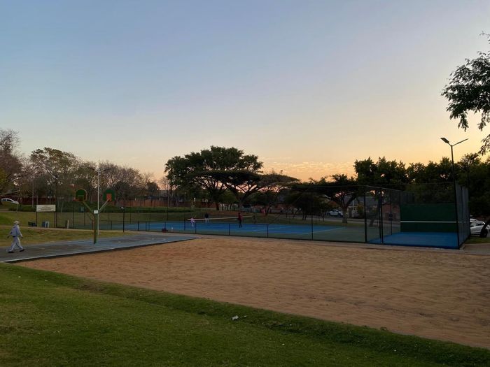 For Sale: 2-Bedroom Apartment in Mooikloof Ridge with Pool, Security, and Parking.