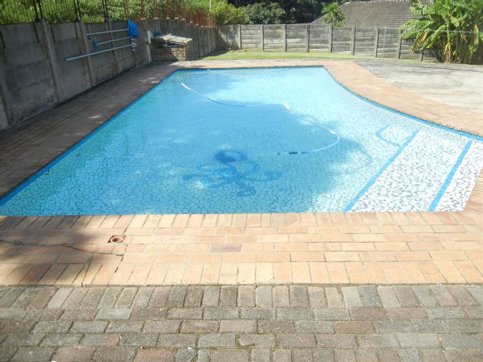 For Sale: House in Greenfields with pool, garage, security, and income potential.