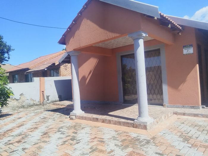 3-bedroom house in Boitekong Ext 3 for sale with spacious layout and garden.