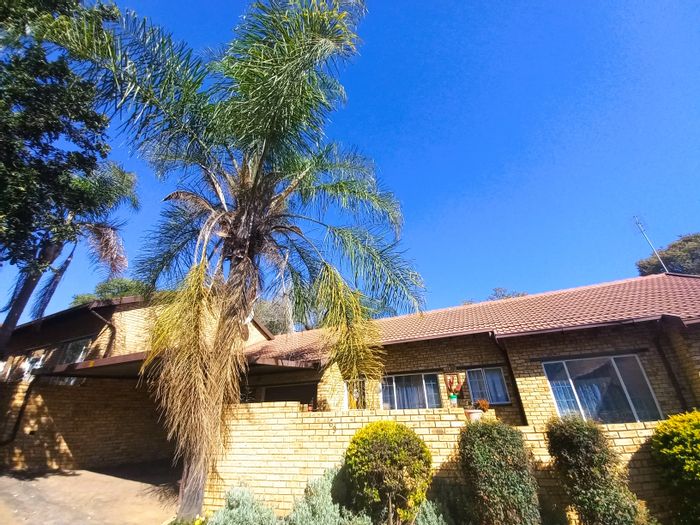 For Sale: Townhouse in Safari Gardens with 3 bedrooms, double garage, and communal pools.