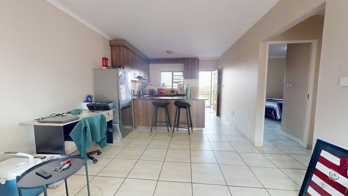 Die Bult Apartment For Sale: 2 Bedrooms, security, balcony, braai area, parking.