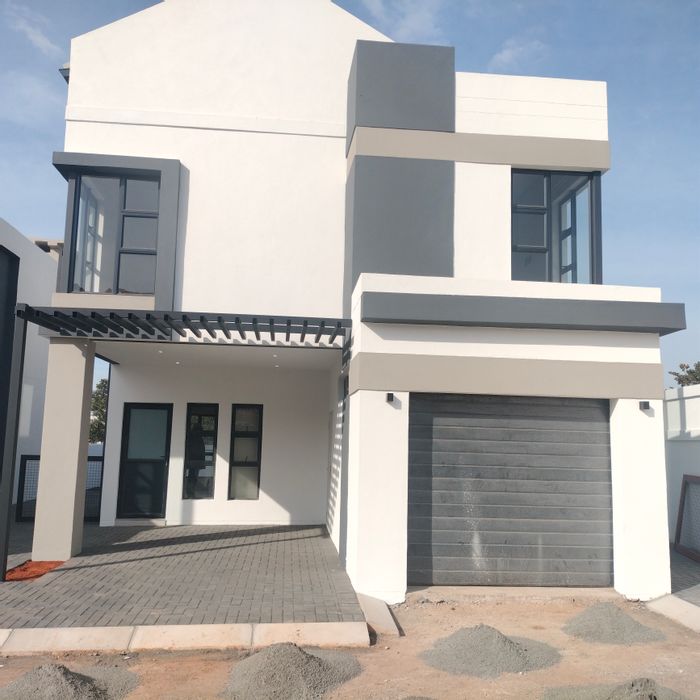 3-Bedroom Townhouse To Rent in Cashan with garden, open-plan living, and security.