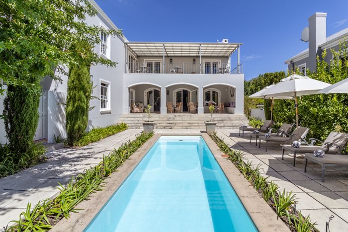House To Rent in Franschhoek Central: 5 bedrooms, pool, Wi-Fi, housekeeping included.