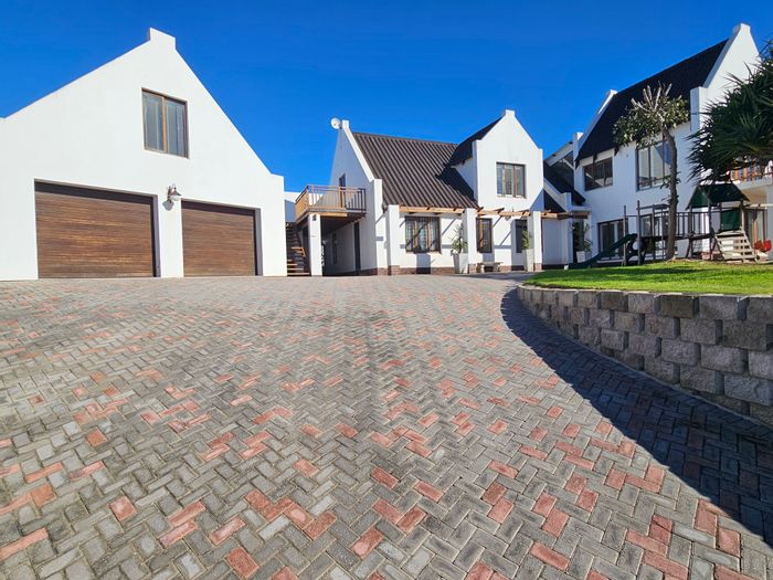 Wavecrest House For Sale: 5 bedrooms, ocean views, self-contained unit, spacious garden.