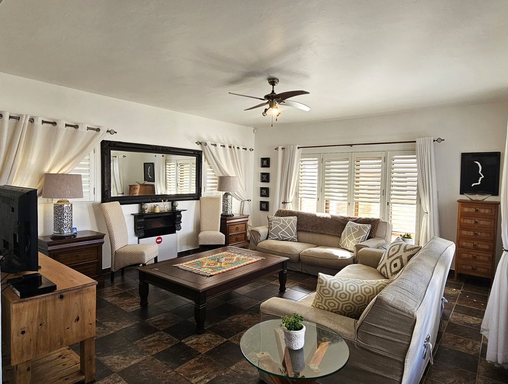 Ground level open spacious lounge