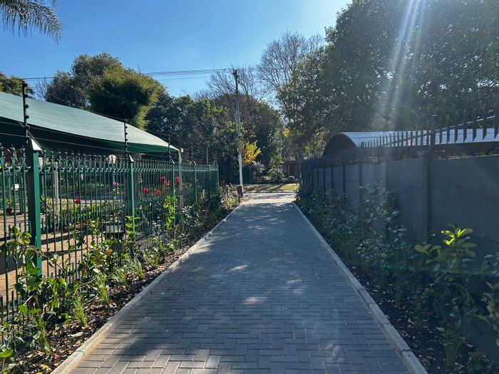For Sale: Waverley House with pool, indoor braai, and ample parking.