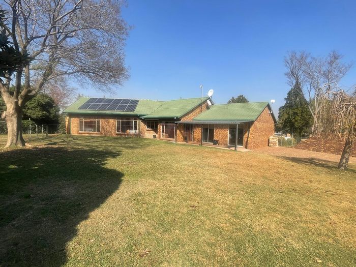 Ironsyde AH Small Holding For Sale: Off-Grid, Business Potential, 1 Hectare Opportunity.