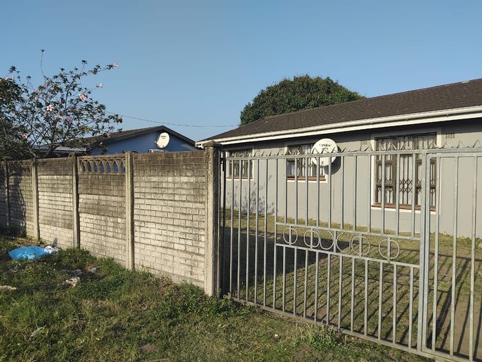 3-Bedroom House For Sale in Esikhawini Central with fenced yard and convenient amenities.