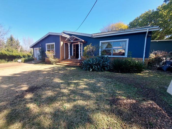 3-Bedroom House with Pool, Granny Flat, and Solar – For Sale in Valhalla