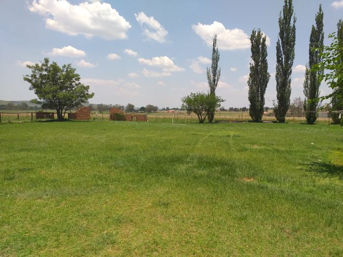 For Sale: Wacht N Bietjies Kop Small Holding with rental income and development potential.
