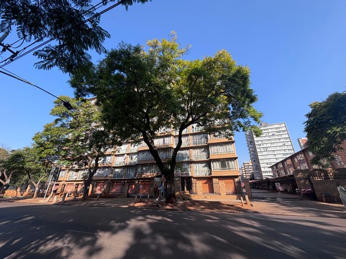 For Sale: Apartment in Pretoria Central with 24-hour security and secure parking.