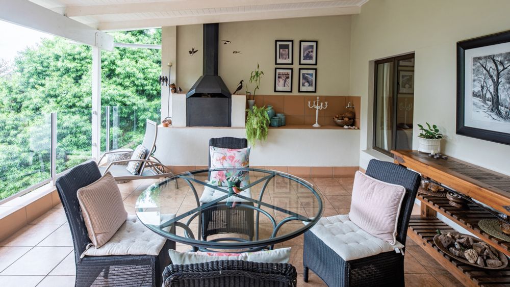 Built in braai plus basin