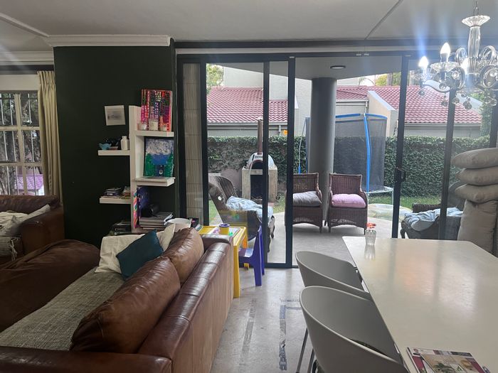 Brooklyn Townhouse For Sale: 3 Bedrooms, pool, entertainment area, secure parking.