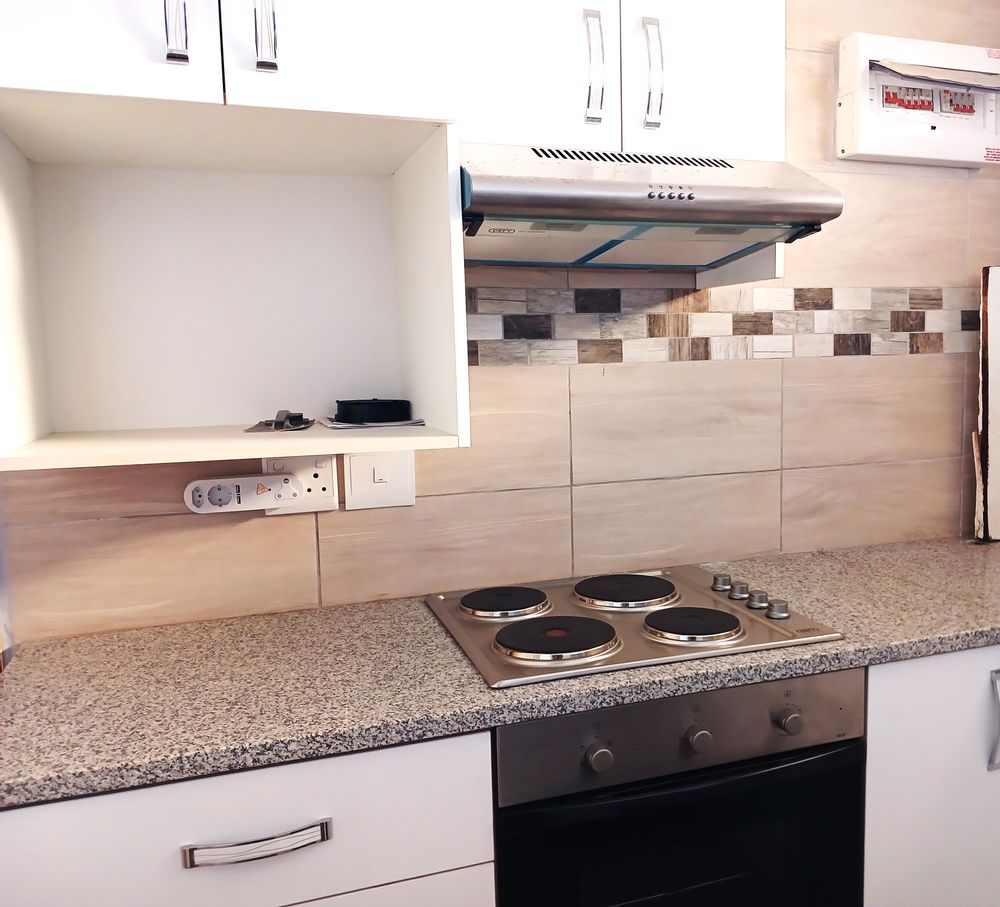 Microwave cupboard hob extractor & oven