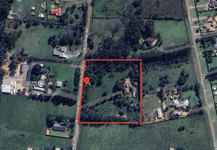 For Sale: Benoni AH Small Holding with 3-bed house, cottages, and vast land.