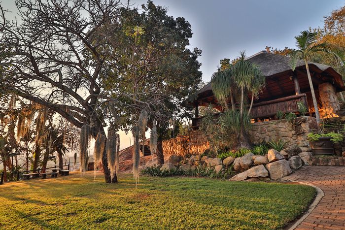 House for Sale in Nelspruit Ext 2: Spacious, secure with pool and flatlet.