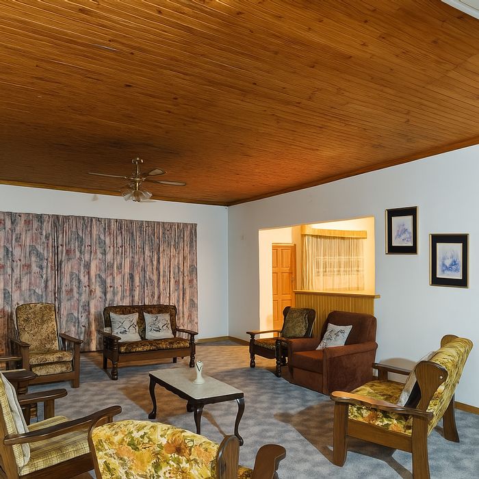 For Sale: House in Kriel Central with 3 beds, flatlet, and secure parking.