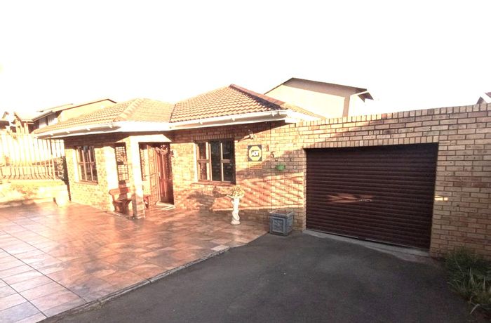 House For Sale in Bakerville Heights: 3 Bedrooms, secure parking, private balcony.