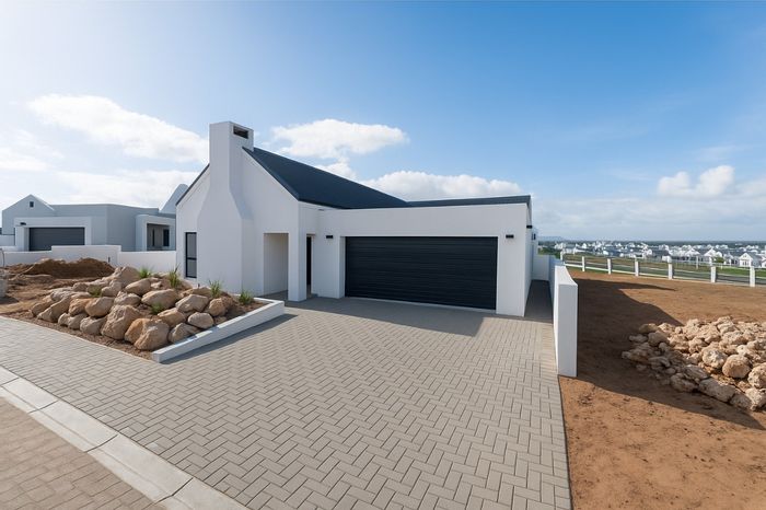 Laguna House For Sale: 3 beds, 2 baths, open-plan living, low-maintenance garden.