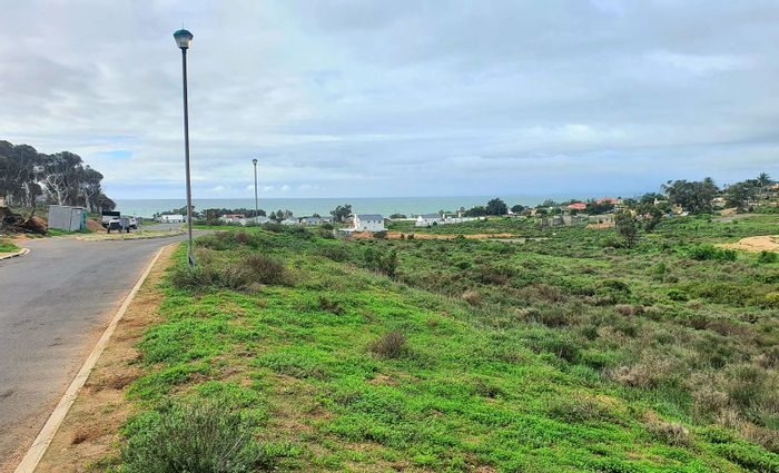 For Sale: 452 m² vacant land in Steenbergs Cove, sea views, pet-friendly community.