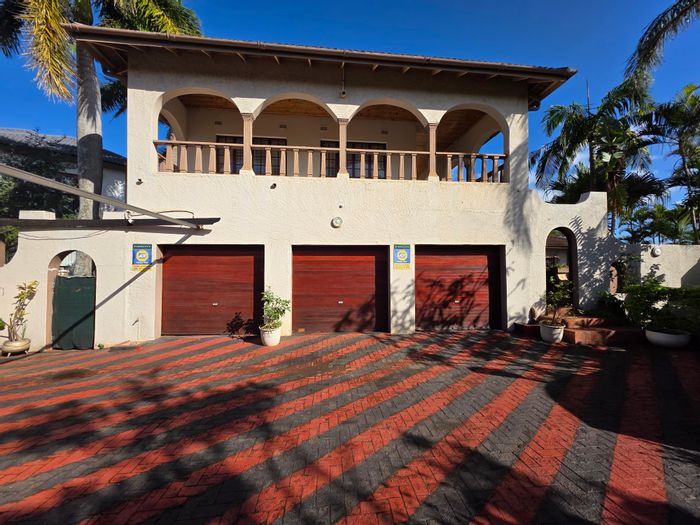 For Sale: Spacious 7-bedroom house in Panorama with pool, garage, and BnB potential.