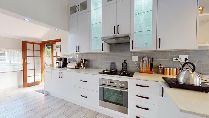 For Sale: Elandshaven House with 2 bedrooms, lapa, and convenient access to amenities.