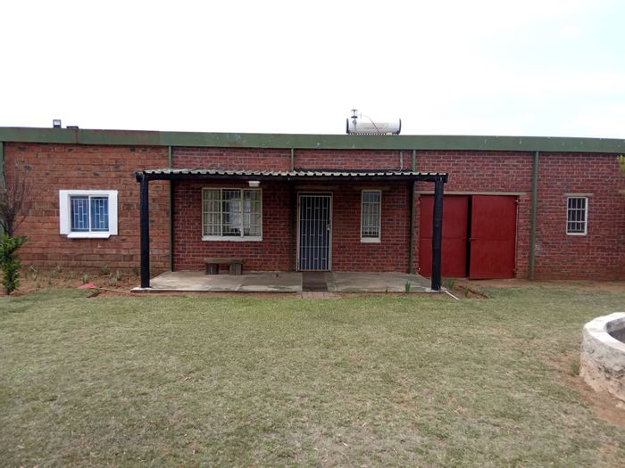 For Sale: House in Utrecht Central with spacious layout and versatile amenities.