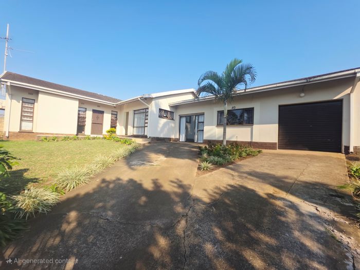 Grantham Park House For Sale: 3 Bedrooms, pool, flatlet, and spacious living areas.