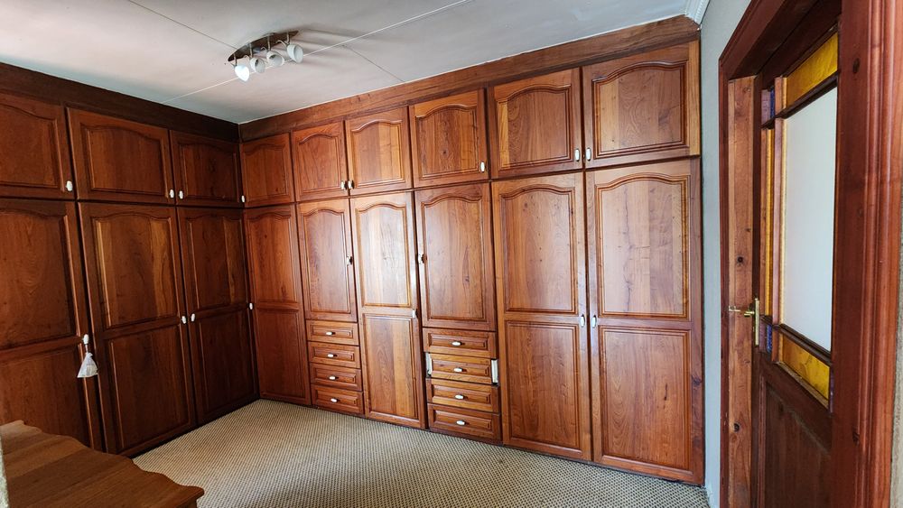 Dressing room  main bedroom