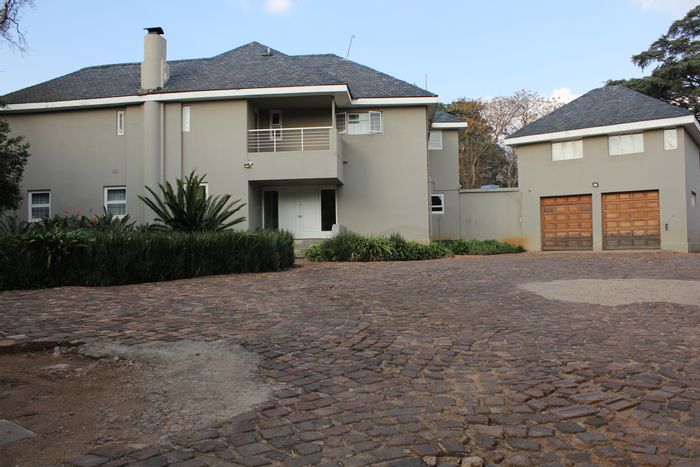 Saxonwold House For Sale: 4,227m² land, renovation potential, 12 parking spaces.