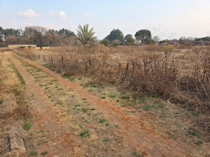 Vacant Land Residential for Sale in Raslouw AH - Ideal for Your Dream Home!