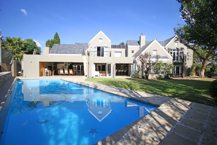 Kyalami Estates House For Sale: 5 bedrooms, entertainment areas, pool, staff accommodation.