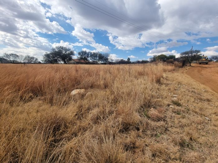 Vacant Land Residential For Sale in Vaaloewer - 947m2 corner stand near Vaal River.