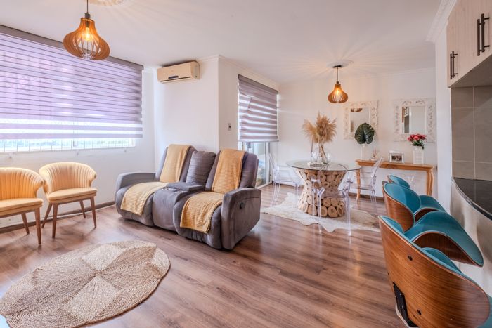 Riverside Apartment For Sale: 2 Bedrooms, pool, gardens, secure estate living.