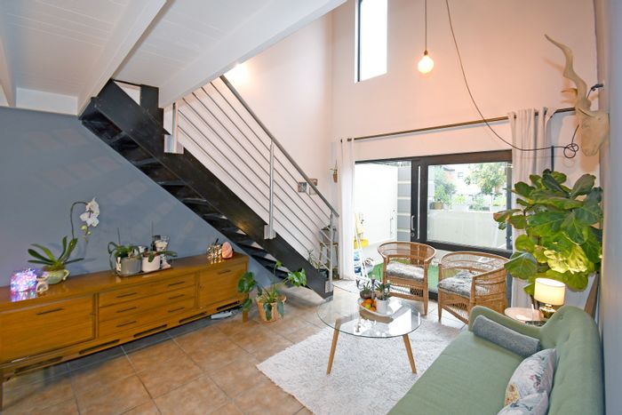 Lonehill Apartment For Sale: 2 bedrooms, loft, balcony, pet-friendly, great amenities.