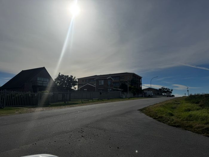 840m² Vacant Land in Noorsekloof, Jeffreys Bay - For Sale, build your dream home.