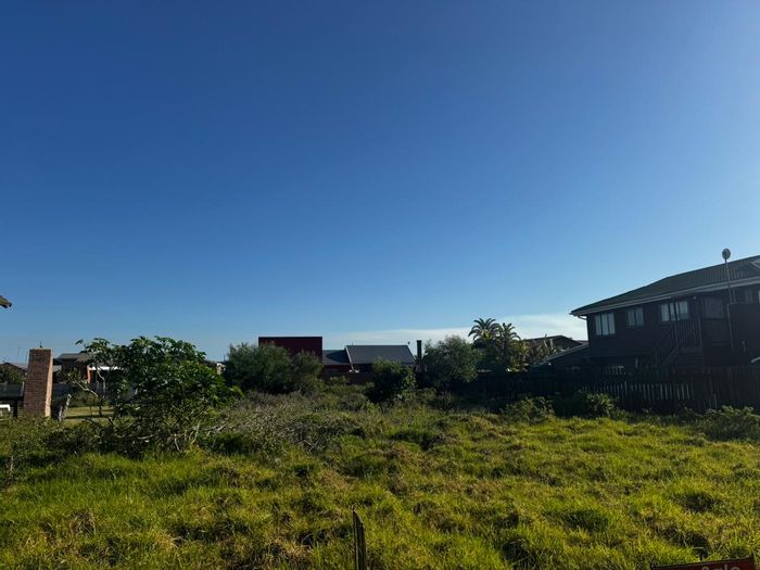 Vacant Land Residential For Sale in Paradise Beach - 713m² near beach access.