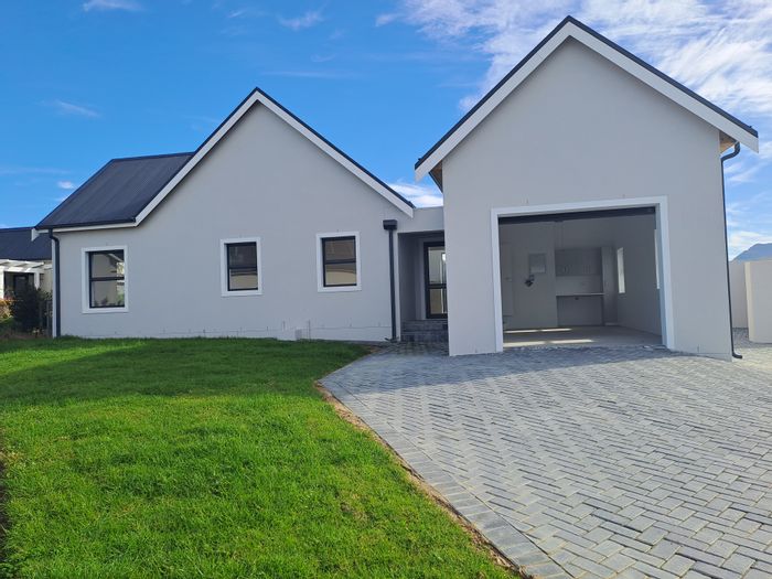 For Sale: House in Stanford Central with 3 bedrooms, en suites, and secure estate.