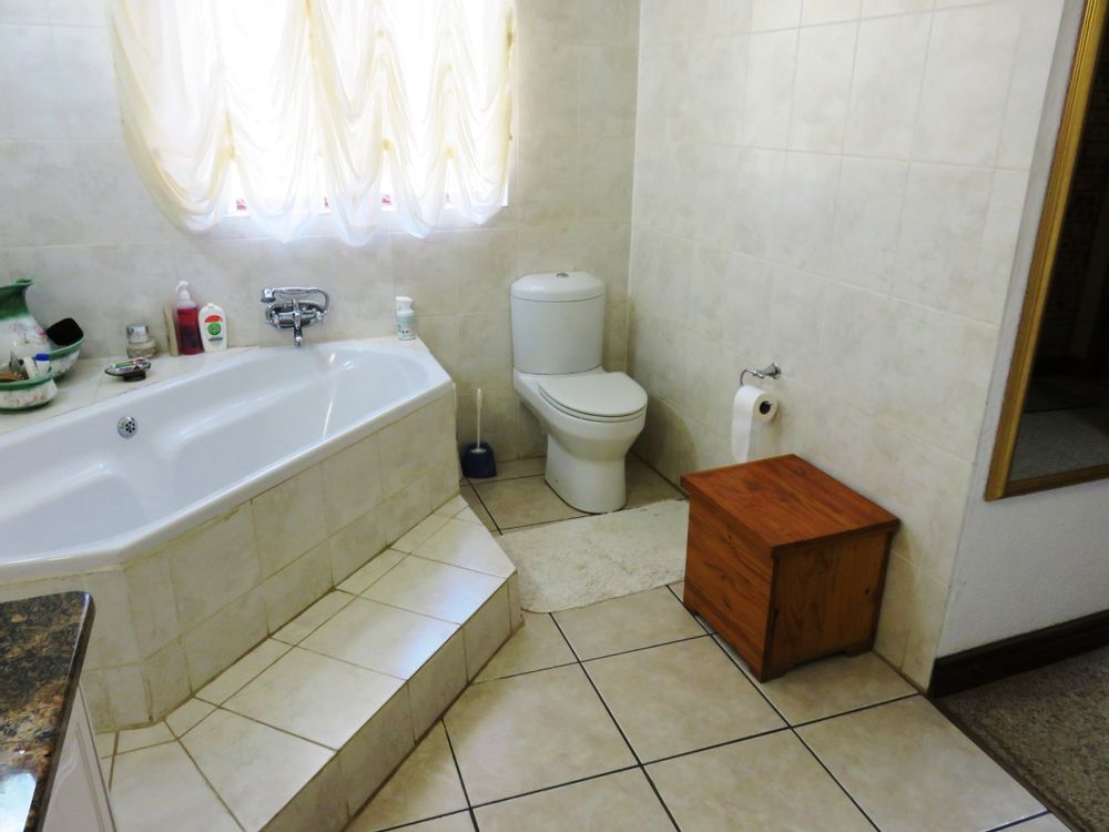 main ensuite
