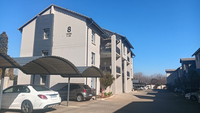 Raslouw Apartment For Sale: 2 beds, 2 baths, balcony, 24/7 security.
