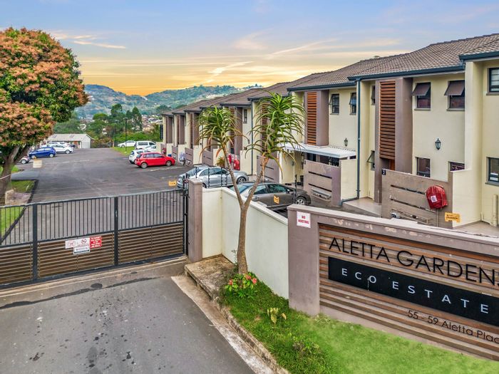 Escombe Townhouse For Sale: 3 beds, eco-estate, balcony, secure parking, pet-friendly.