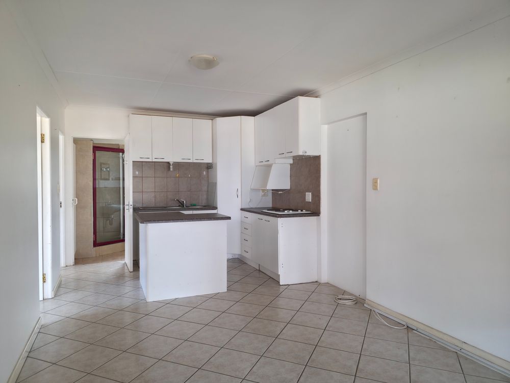 4th Bedroom''s kitchenette/living area