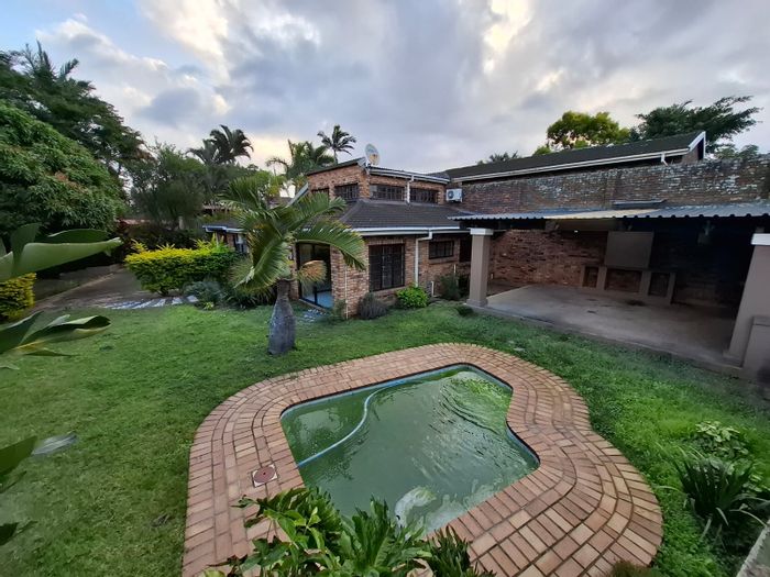 House To Rent in Birdswood: 3 beds, pool, entertainment area, secure parking.