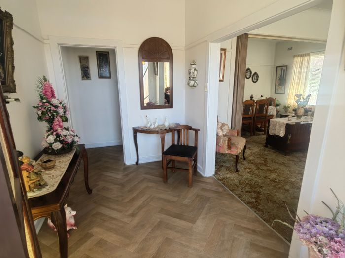 3-Bedroom House with Flatlet for Sale in Nigel Central, Ideal for Investment.